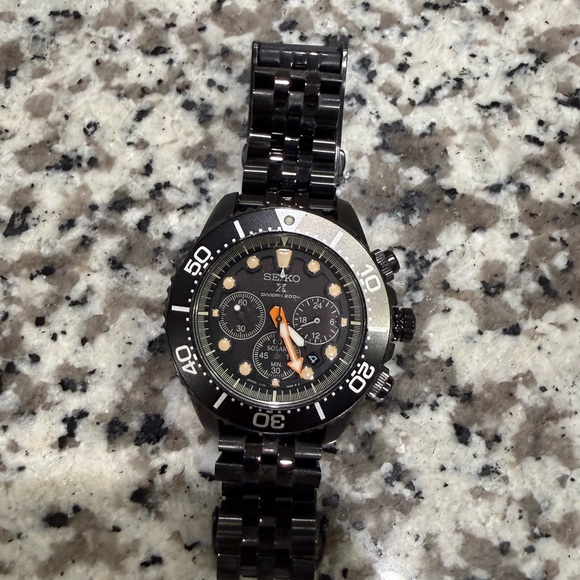 Seiko japan limited black edition solar chrono